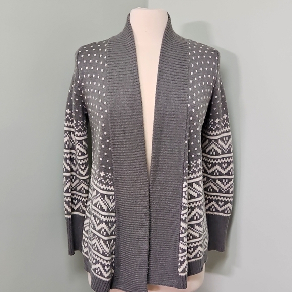 Gap Open Cardigan Embroidered Look Gray and White Cabincore Size XS Petite - Picture 1 of 6